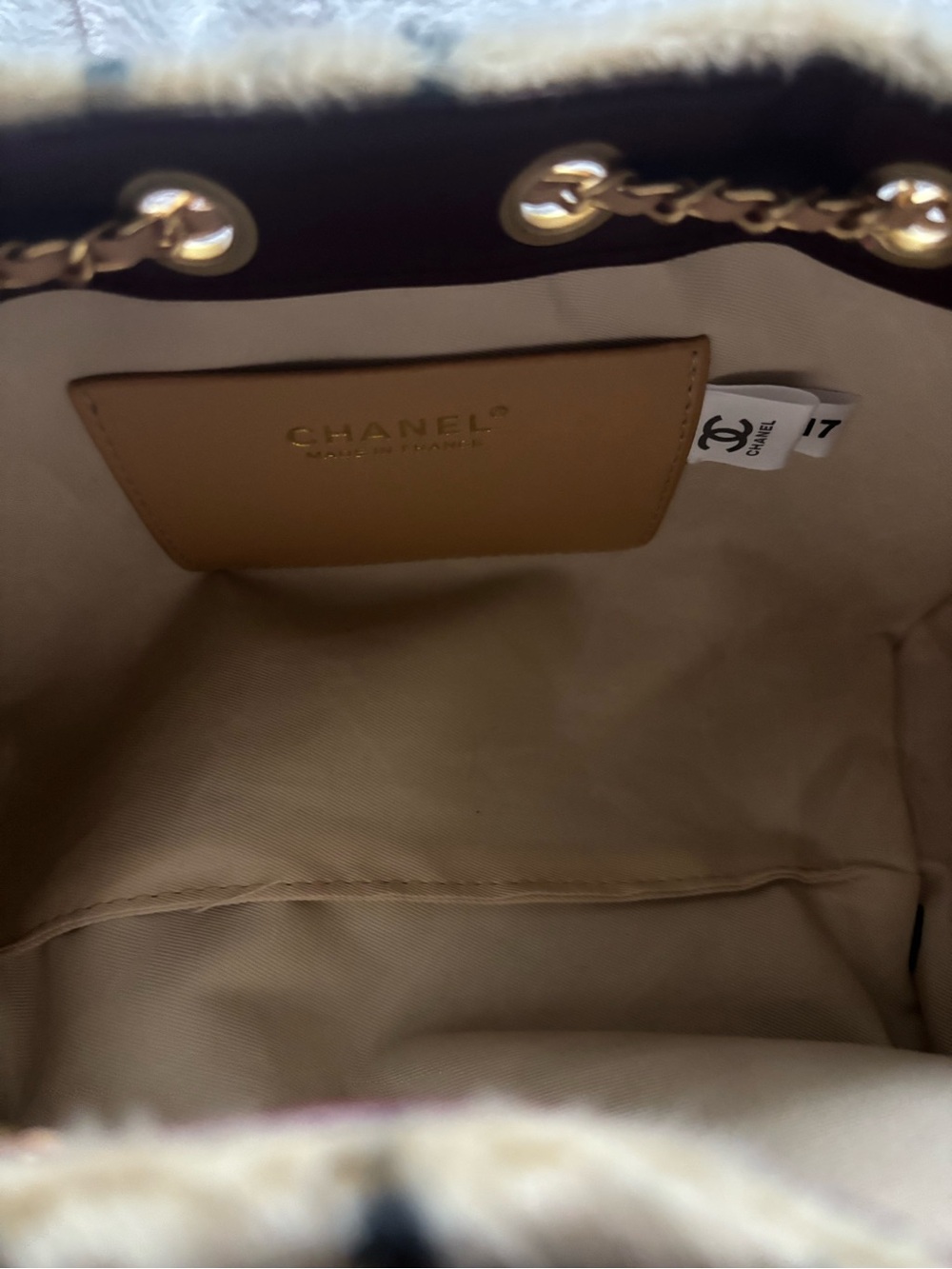 CHANEL Cream and Black Polka Dot Shoulder Bag with Gold CC Chain - Picture 12 of 14